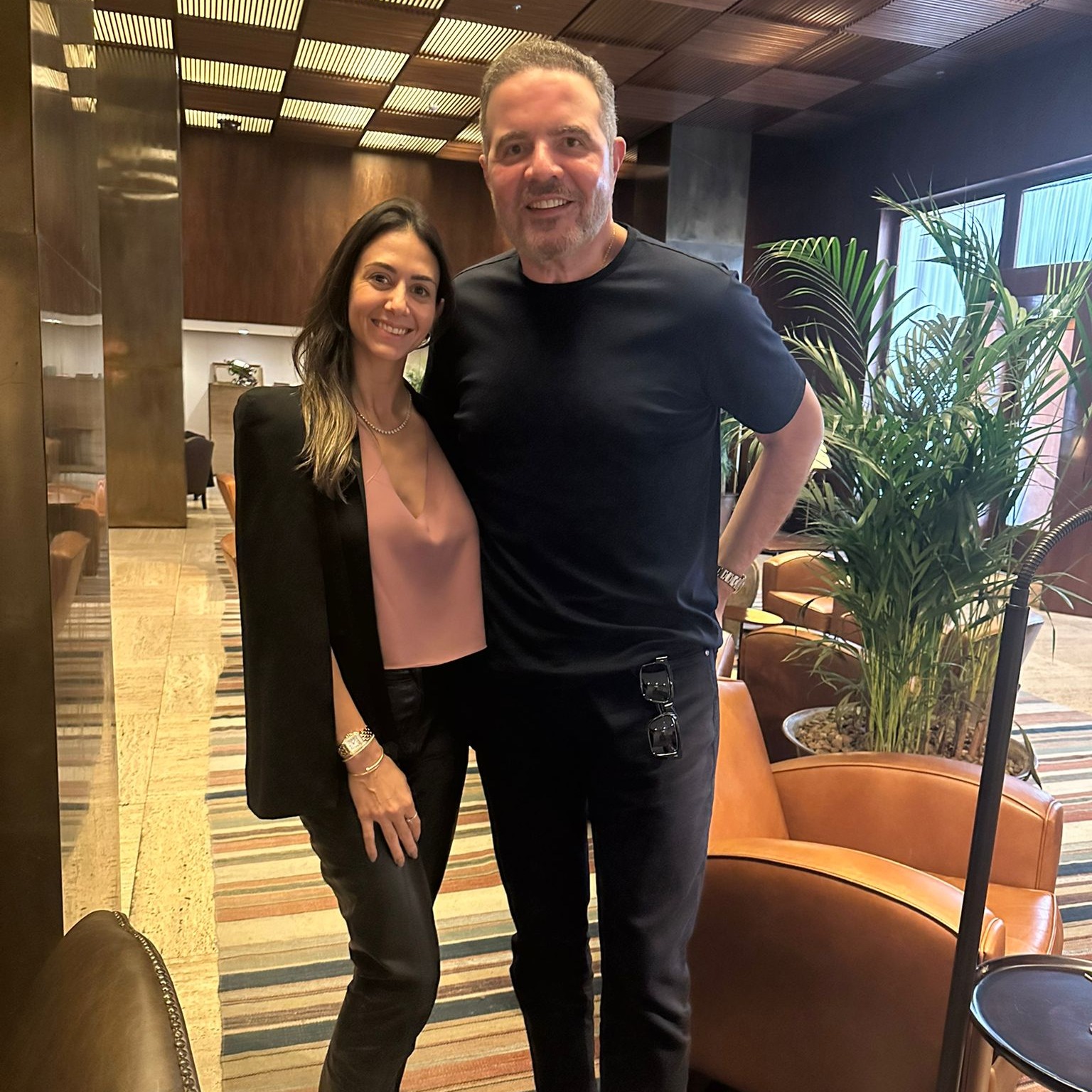 Julia Queiroz Primo com Antonio Camarotti, CEO da Forbes Brasil