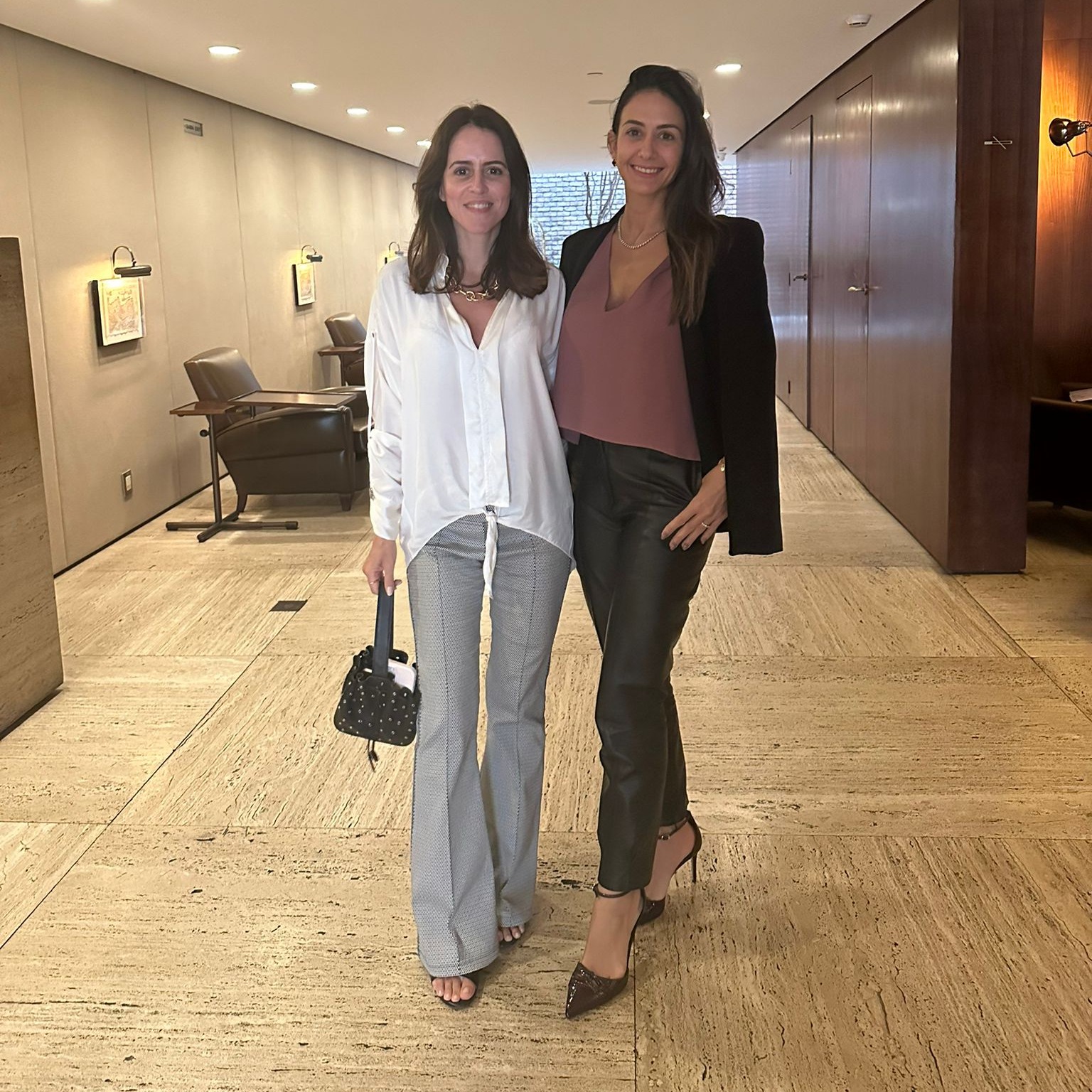 Julia com Paula Bezerra de Mello do Fasano